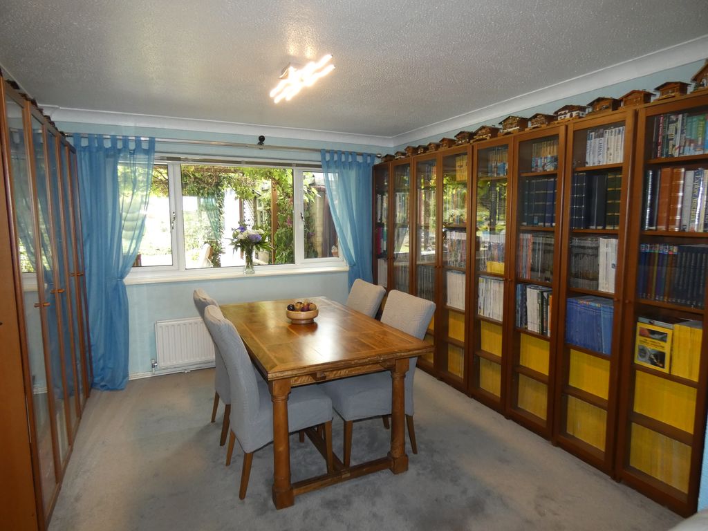 Dining Room- click for photo gallery